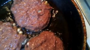 Печеночные котлеты с начинкой ( Моя переделка). И котята.