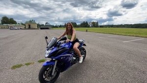 Первый раз прокатилась на Yamaha FZ6R