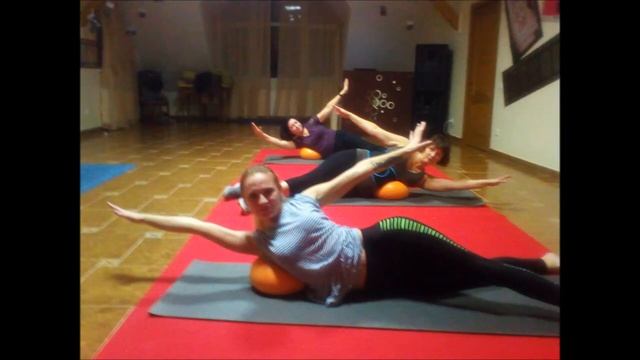 Виктория Соломаха Комплекс упражнений "Волшебный мяч" смотреть онлайн