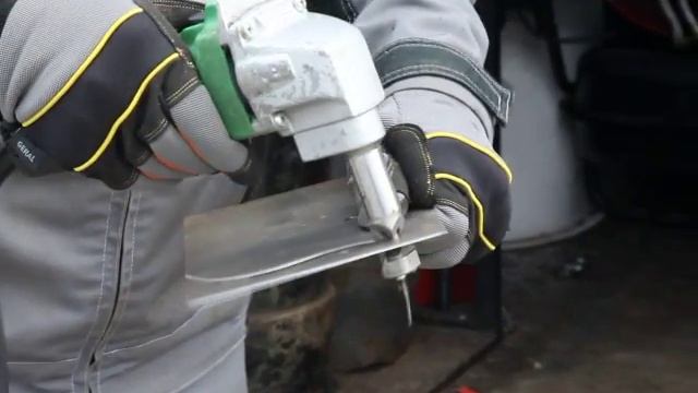 как правильно резать профлист - Ножницы для резки покрытых листов,кровли, вентиляции, заборы HITACH смотреть онлайн