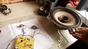 УСИЛИТЕЛЬ ЗВУКА НА ПЯТИ ТРАНЗИСТОРАХ простой и мощный.