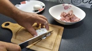 Быстрый салат с сухариками