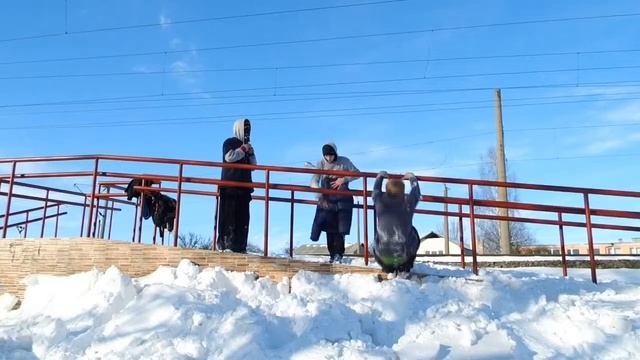 треня около жд путей смотреть онлайн