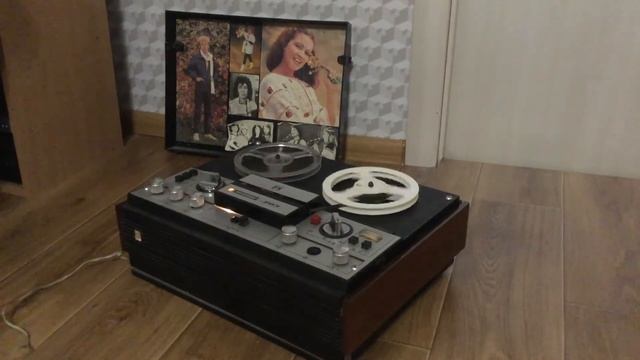 Это видео демонстрация работы катушечного магнитофона «маяк 203» смотреть онлайн