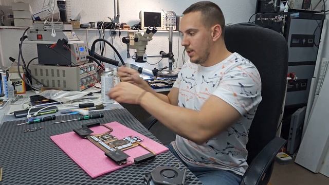 Правильная профилактика: как мы охладили игровой ноутбук и заменили клавиатуру! смотреть онлайн