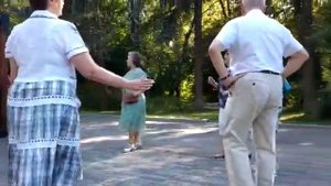 Парк Кузьминки танцы и песни под гармонь 09.08.20