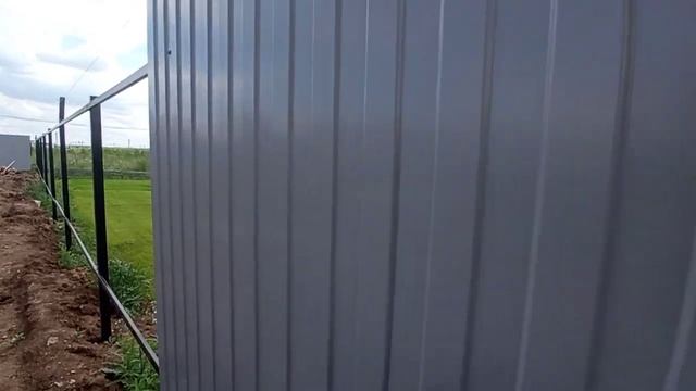 Соединение профлиста на заборах смотреть онлайн