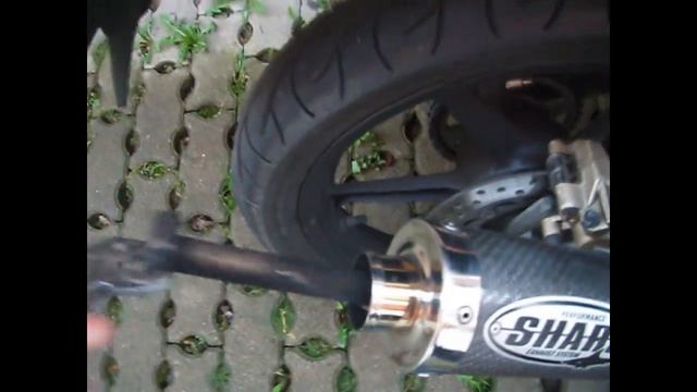 Honda CBR 125 R Shark Auspuff смотреть онлайн