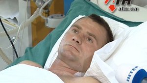 04.06.15 - В военный госпиталь доставляют раненых бойцов из-под Марьинки