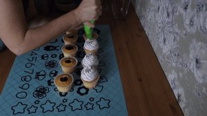 ДЕНЬ КОНДИТЕРА Торт Сникерс и Капкейки приготовим вместе!!!