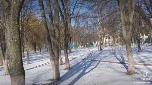 И молодость прошла давно, обратно не воротится. А все равно жить хочется...