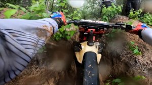 Заклинило газ на подъёме