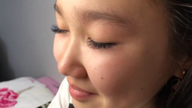 Наращивание ресниц на Новый год. Колорирование ресниц. Подготовка к Новому Году 2019 смотреть онлайн