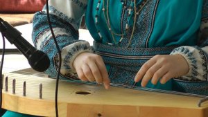 Елена Буракова и 12-ти струнные гусли-самогуды
