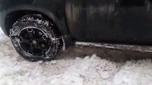 Летняя резина с тремя цепями на передних колесах, передний привод