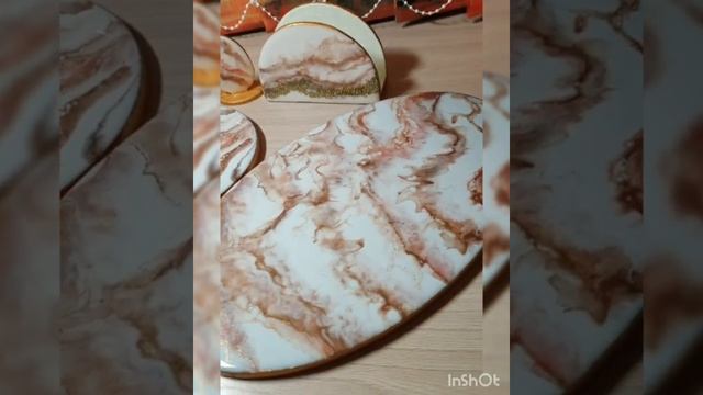 Сервировочный набор. Рисунок эпоксидной смолой. Сверху покрыт термослоем.