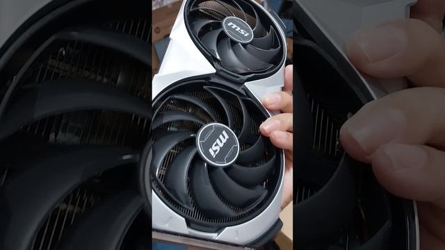 MSI RTX 4070 VENTUS 2X 12G OC GDDR6X Port : DP(3), HDMI(1)