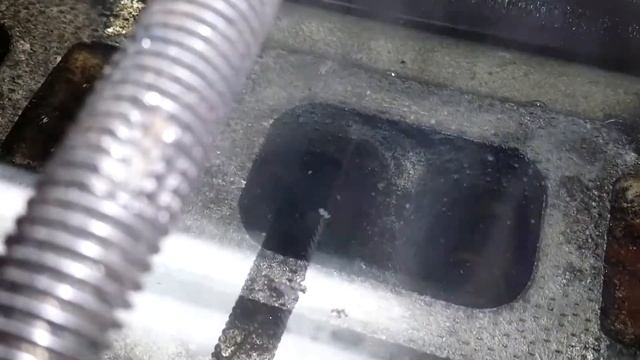 Опрессовка ГБЦ а/м Iveco Daily 3.0, часть 2 (ремонт выпуска 3-го цилиндра и проблемы со 2-ым) смотреть онлайн