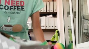 Влог: РАЗБИРАЮ ПОЛКИ НА БАЛКОНЕ / ЯЩИК НЕНУЖНОЙ КАНЦЕЛЯРИИ / НАШЛА Polaroid