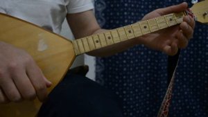 Разборы для балалайки. Песня "Давай с тобой миленький домик наживать"