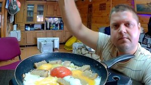 Яичница с помидорами или как пожарить яйца бати