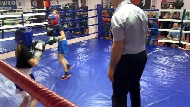 Бокс девочек 8 лет. Полный бой турнира "Пушкинская перчатка - 3". смотреть онлайн