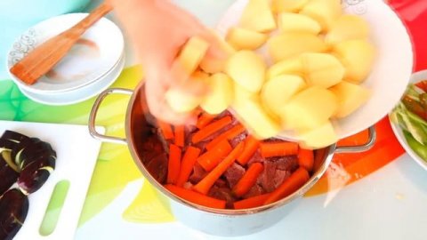 Дымлама (Дамляма, Думляма) с говядиной. Невероятная узбекская вкуснятина, которая готовится сама!