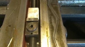 Гайка поперечной подачи из фторопласта.