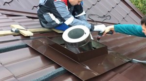 Монтаж дымохода через крышуМонтаж дымохода через крышу