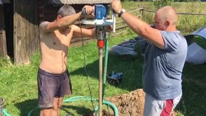 Бурение абиссинской  скважины вертлюгом ООО ПомБур