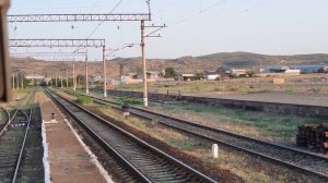 Пассажирский поезд N 201 Батуми- Ереван. Новый электровоз с новыми вагонами.