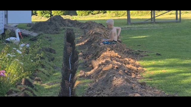 ПОДВОДИМ ВОДУ К БАНЕ. БАНЯ 25м2. #36 смотреть онлайн