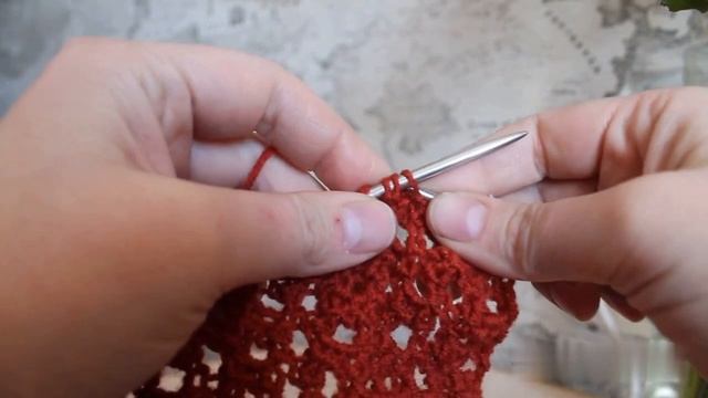 Вязание спицами: ажурный узор из трех петель вместе лицевой и накидов