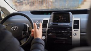 Детальный обзор Toyota Prius 2