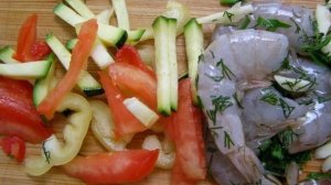 Лапша удон с креветками и овощами