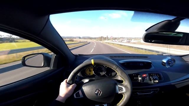 Megane 3 RS Cup driving around winter 2022 смотреть онлайн