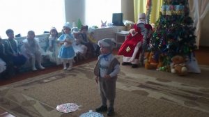 Стихотворение про новый год. (про Деда Мороза)!