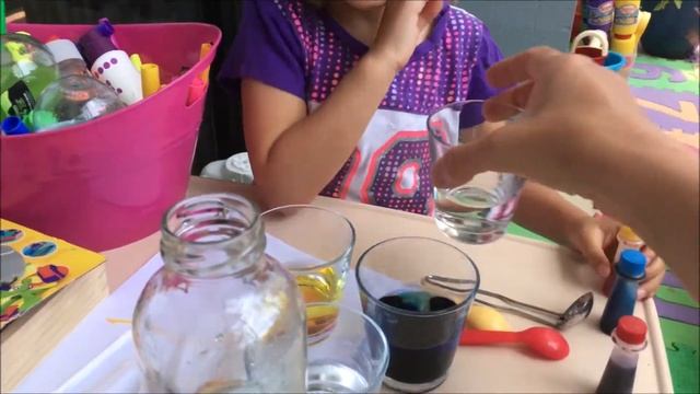 ОПЫТЫ и ЭКСПЕРИМЕНТЫ для детей и Смешивание Цветов | Vivat Vivian