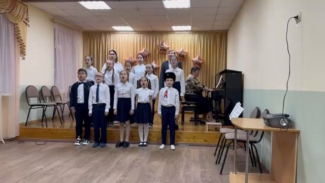 "Есть у Родины витязи!", Исполняют: Детский хор "УДШИ", 8 лет