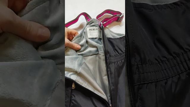 Зимний полукомбинезон Керри 18453 цвет 042  черный размер 110?https://vk.com/huppaekb смотреть онлайн