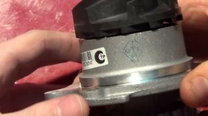 Помпа Лада Приора. Водяной насос ВАЗ на двигатель 21126