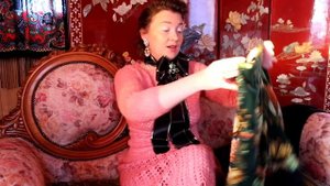 ДАВАЙТЕ НАЧНЁМ НОСИТЬ ЛЕНТЫ. ПЛАТОК ПАВЛОВОПОСАДСКИЙ "Чёрные глаза", его можно купить.