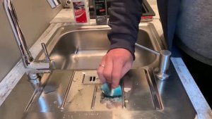 Как убрать царапины со стальной мойки?