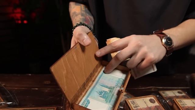 Купил ДЕНЕЖНЫЕ КУПЮРНИЦЫ За 50000 рублей! **СКОЛЬКО ТАМ ДЕНЕГ?**