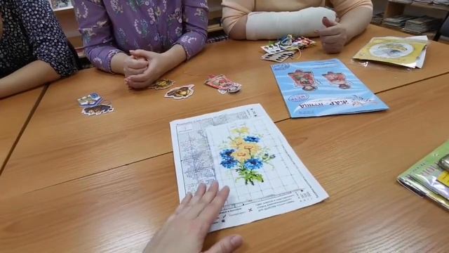 Встреча вышивальщиц. Ноябрь. #вышивка_крестом #вышивка_на_пластике #вязание