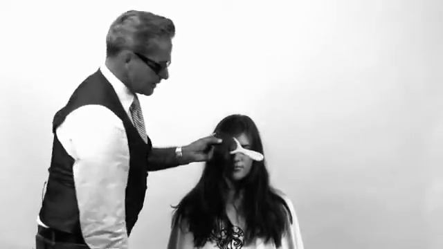 Oribe Royal Blowout Heat Styling Spray | Sorella Salon смотреть онлайн