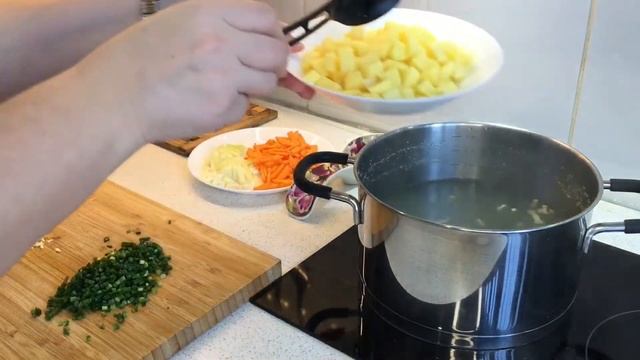 Куриный суп с лапшой. Очень вкусный и простой рецепт. смотреть онлайн