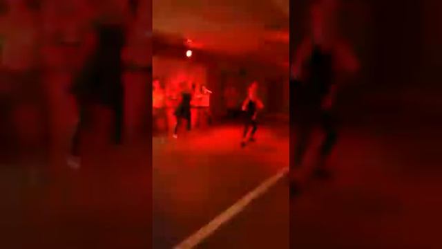 Занятия зумба в школе танцев OpenDance смотреть онлайн