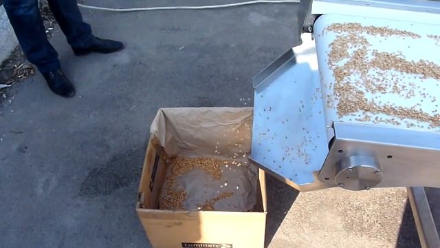Калибровка вафельной крошки (вибросито). Установка сепарации вафельной крошки от Мастер Милк