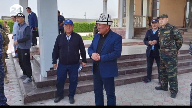 На кыргызско-таджикской границе проходит встреча глав приграничных областей смотреть онлайн